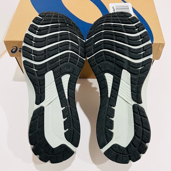 ASICS EUC - Picture 12 of 15